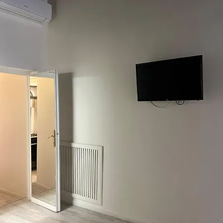 Cappuccini House Apartment Rome
